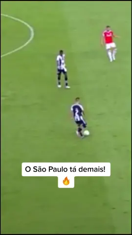 Será que o São Paulo vai ser campeão brasileiro? 🤔 #futparodias #parodia #esporte #futebol #humor #brasileirao #saopaulofc #spfc