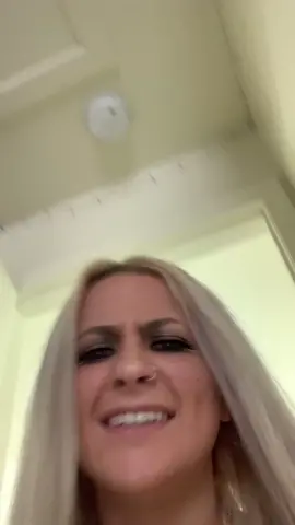 Oops #HolidayTreats #DontDropTheOhYeah it’s funny bc it’s not true