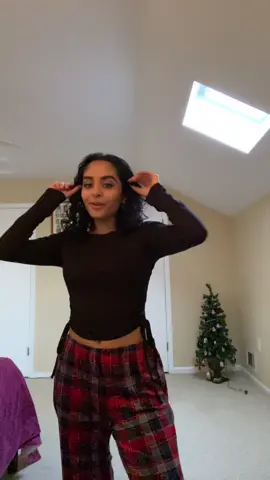 the shimmy at the end tho lowkey creepy i dunno #fyp
