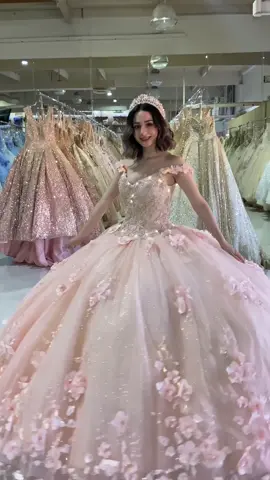 Which color would you wear?💖💙 #StrikeAPosay #WrappingGifts #HolidayTreats #DontDropTheOhYeah #quinceanera #quince #quinceañera #dressup #princess