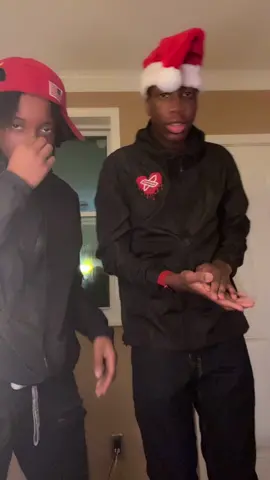 How Was Ur Chrimma On A Scale From 1-10 ? 🤣🎄 #Christmas2020 #flawda #studsoftiktok #Siblings