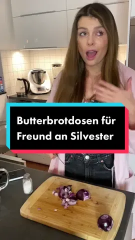 Ich mache meinem Freund Butterbrotdosen, damit er an Silvester etwas leckeres zu Essen hat🥰❤️ #silvester #butterbrotdose #freund #fyp #viral