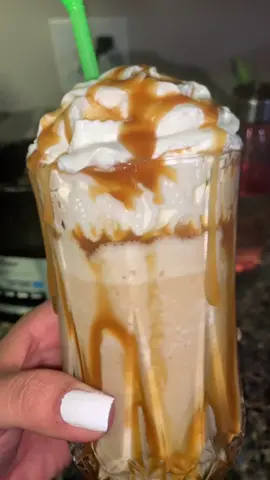 This is so bomb y’all 🤤 #caramelfrappucino #caramelfrappe #homemade #icedcoffee #coffee #foodtiktok