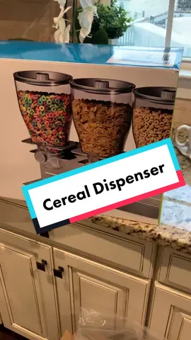 Spraying my cereal dispenser gold! #iwantitgold #pantryorganization #spraypaint #DIY