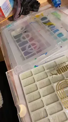 De-molding dominos #demold #resincasting #resinart #crafty #dominos #flowart #fluidartjunkie