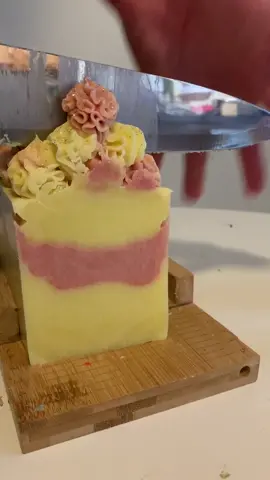 Sagittarius ♐️ #artisansoap #soapmaking #soapmakersoftiktok #astrology #Bye2020 #NewYearNewMiO #soapcutting