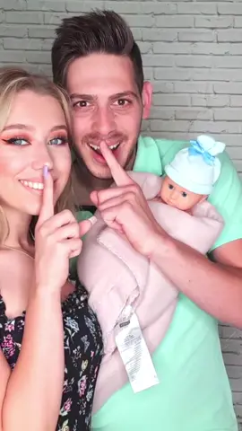 Me and my girlfriend @alexisfeather pranking our mom DAY 45