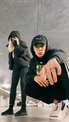 Hello 💫 Hello 💫 Hello 💫 with @nicharaa #dance #hello #foryou #fyp 🥵🔥