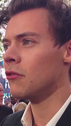 dios flaco como podes tener una cara tan perfecta? písame la cara porfa #harrystyles #fyp #parati #foryou #face #foryoupage
