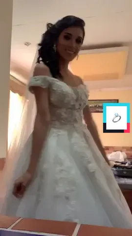 Les gustó mi vestido de novia ? Deja este emoji si es así 👰🏻👰🏻👰🏻 #vestidodenoviachallenge #vestidodenoviablanco #matrimonioencuarentena #parati