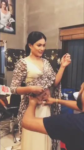 #trending #saree_lover #modeling #actress #chulakshiranathunga #Chulakshi #foryoupage #srilanka #dressingroom #ceylon_tik_tok #sareelover