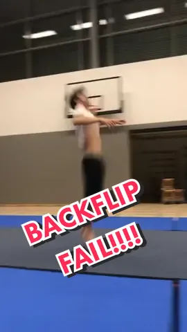 Das wird mir safe nicht nochmal passieren! 😂😂😂😂 LOL #dimaschine #salto #backflip #fail #schüttorf #ochtrup #turnen #turnhalle #trampolin #crew10