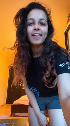 Woke up like this😴 GM💖#keepingupwithtrends #fyp #srilankan #xyzbca #belarus #vitebsk  #vroomvroom #vroomvroomchallenge