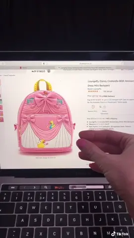 Here we go with the Loungefly obsession 😍🤭 #fyp #foryou #disneymerch #tiktokdisney #loungeflycollector #disneycollector #iwantitigotit #loungefly