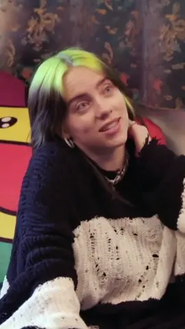 @billieeilish shows #JamesCorden her pet #spider #weirdpets #spidertok