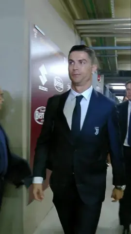 Ronaldo Outfit p.1 😎#ronaldo#cristianoronaldo#cr7#fyp#foryou#parati#Soccer#futbol#juventus#xyzbca#cr7_goat#outfit#style#tiktok#ronaldooutfif#kybzca