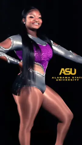 #greenscreen and I don’t care who’s watchingggg #fyp #watching #tiktokcreators