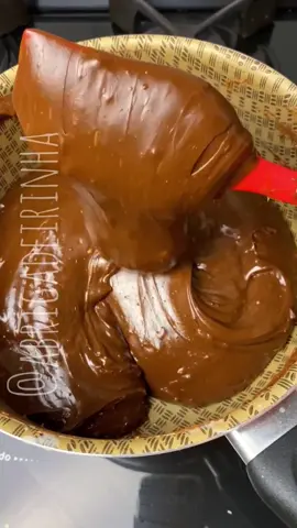 Seu brigadeiro passou do ponto e açucarou no dia seguinte? É assim que recuperamos! ♥️ #brigadeiro #brigadeirosgourmet #fy #foryou