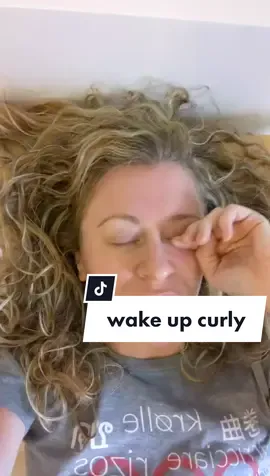 actual footage of me waking up #curltok #wakeupcurly #myroutine #MoneyTok