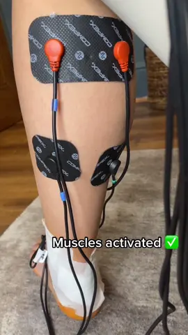 Today’s Compex 💪🏼#plantbasedballerina #ballerina #ballet #dancer #rehab #injuryrehab #sportsrehab #recovery #compex #strengthtraining #muscles