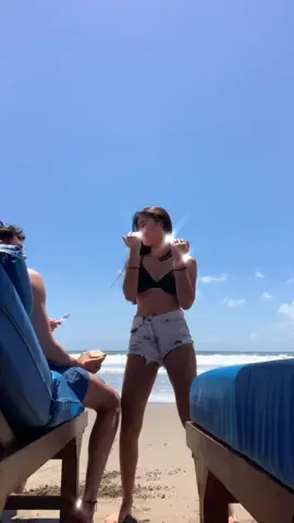 Bestfriends single hit him up ;)