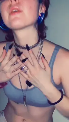 idk it’s a draft #fy #fyp #foryou #foryoupage #trend #tiktok #viral #explore #GroupChat #WinterFashion