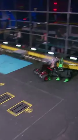 Like and follow for the SloMo replays : ) and watch #BattleBots Thursdays 8p on @discovery and streaming on @discoveryplus