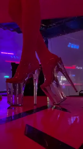 “this is a ✨sign✨” #foryou #pleaserheels #striptok2021