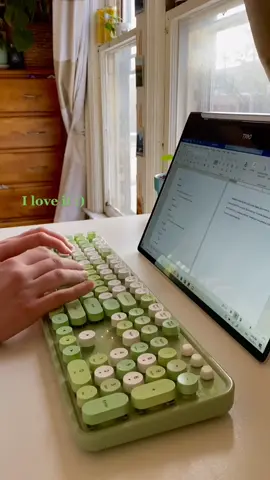 I present, -the- keyboard, clicking included #studytok #keyboard #unboxing #biochem #productivity