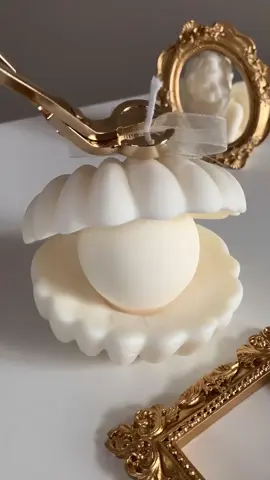 🕯Candlelighting ASMR 🔊 Do you like these types of videos? #fyp #asmr #soywaxcandles #smallbiz #SmallBusiness #smallbusinesscheck #madeincanada