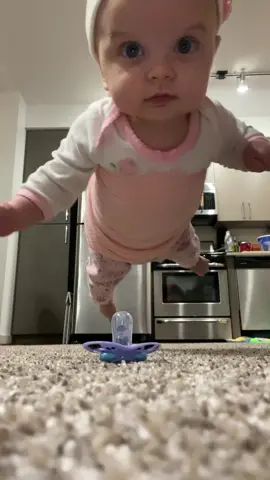 Didn’t even look #missionimpossible #missionimpossiblebaby #spybaby  #babyspy #puretalent #clawmachine #clawmachinehack #goodlaugh #withoutlooking