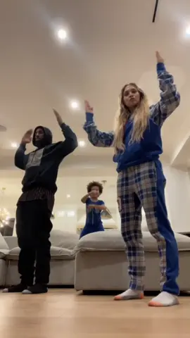 FAMILY TIK TOK NIGHT #thebosshouse #tiktokfamily #bossfamily @twitchtok7