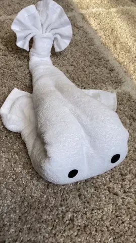 Reply to @julya._.2010 Whale 🐳 Towels Art #towelart #towelfolding #foldingclothes #fold