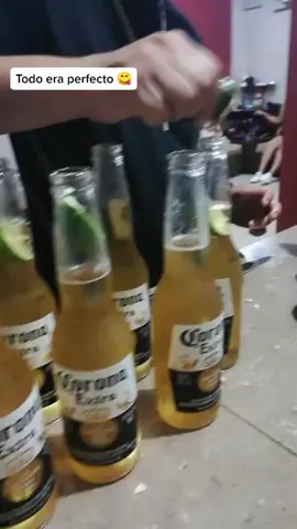 Todo era perfecto hasta que la espuma daño las micheladas JAJAJAJAJA 🤦‍♀️🤦‍♀️😂😂 #antojito #michelada #cervezacoronaextra #parati #paratitiktok