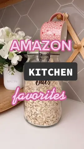 These cute pantry labels are a game changer 💕! Link in bio to shop! #amazon #amazonfavorites #amazonmusthaves #kitchen #KitchenHacks