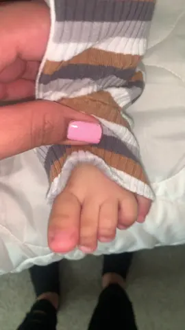 I looooove baby smell 👶🏽🥰 #babyboy #baby #handsomebaby #cutebaby #babytiktok #babyfever #babysmell