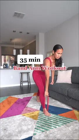 Your arms will be on fire 💪🏽🔥 #armworkout #athomeworkout #workoutroutine #workoutchallenge #werkoutchallenge #resistancebands #bandworkout