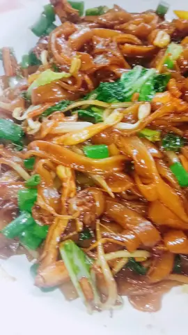 mie tiau goreng khas pontianak.. 😍#miegoreng #migorengnoodles #makanan #fypシ