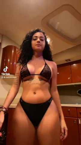 Idk why they keep deleting when tiktok allows 15 year olds on bikinis