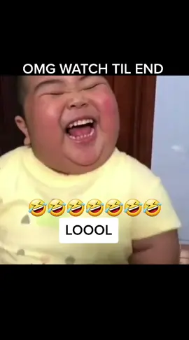 🤣🤣 LOOK AT THOSE CHEEKS #funnytiktok #baby #foryoupage #fyp #viral #trending #likes #japanesetiktok #chinesetiktok #laughing #cute #baby