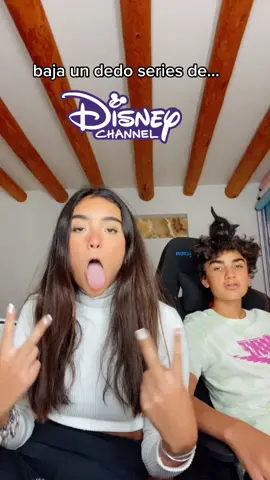 dice @andrewponch que como carambas me sé todas las canciones 😎 ib @sofialopezbe