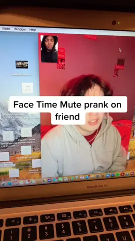 He really smelt his foot 😭@curlyflyj #fyp #dontletthisflop #prank #muteprank #mute #facetime #friend #feet #viral #nasty #meme #funnyvideos #lmao #fb