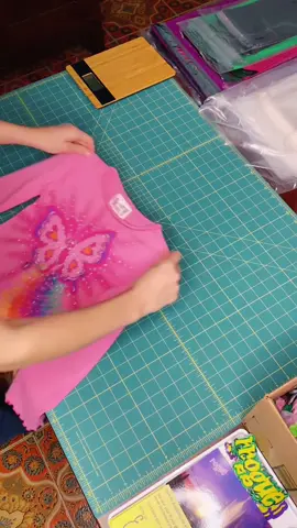 packing up a top & necklace! #asmrsounds #packagingasmr #packingorders #depoporders #asmrs #calmingsounds #babytee #foldinghacks