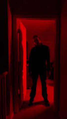CREEPY TRANSITION 😱🎃🔥 @giuliadinicolantonio #Horror #Horrortok #Halloween #michaelmyers #Thunderwolf #paulanka #Slowed #Red #foryou #Trending #fyp
