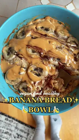 I go bananas over you🍌✨ #vegan #bananabread #breakfastfortwo