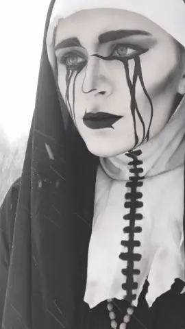 Hi :) it is very cold. Please let me in #idv #idvcosplay #idvann #idvanncosplay #idvdisciple #identityv