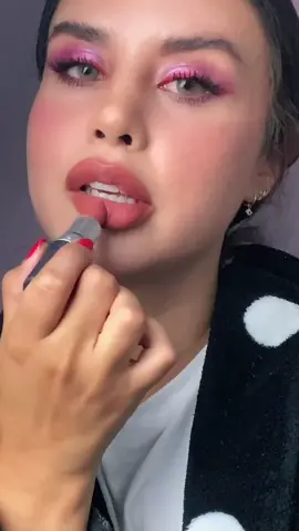 Valentines look day 2 💕 like for more! #ThisorThatSBLV #makeuptutorial #valentineslook #stepbystep #albumcover
