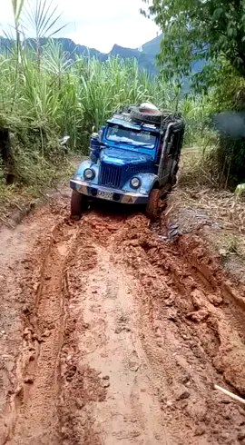 #parati#Colombia #jeep #carpati#chivas #pantano#derrumbes #accidentes#4×4#cascadas #naturaleza #paisajes