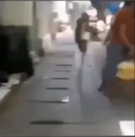 макака ходит на ходулях под грустную музыку из кухни...😔😆 #CillitBangBang #НЕтанецМТС #shaka_shaka