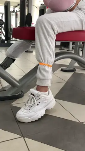Ritorno nel mio mondo 🦾!!!! #Fitness #gym #pov #neiperteee #duetthis #viral #disabilitytiktok #commentary #duettiktok #fitnes